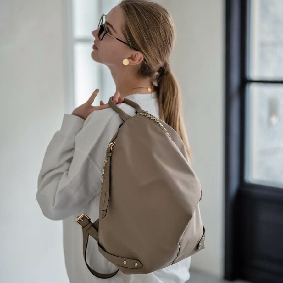 極美品 HAYNI ヘイニ Nylon Alba リュック ベージュ Nylon Alba ナイロンアルバ【第2世代・改良版】 | HAYNI ( ヘイニ