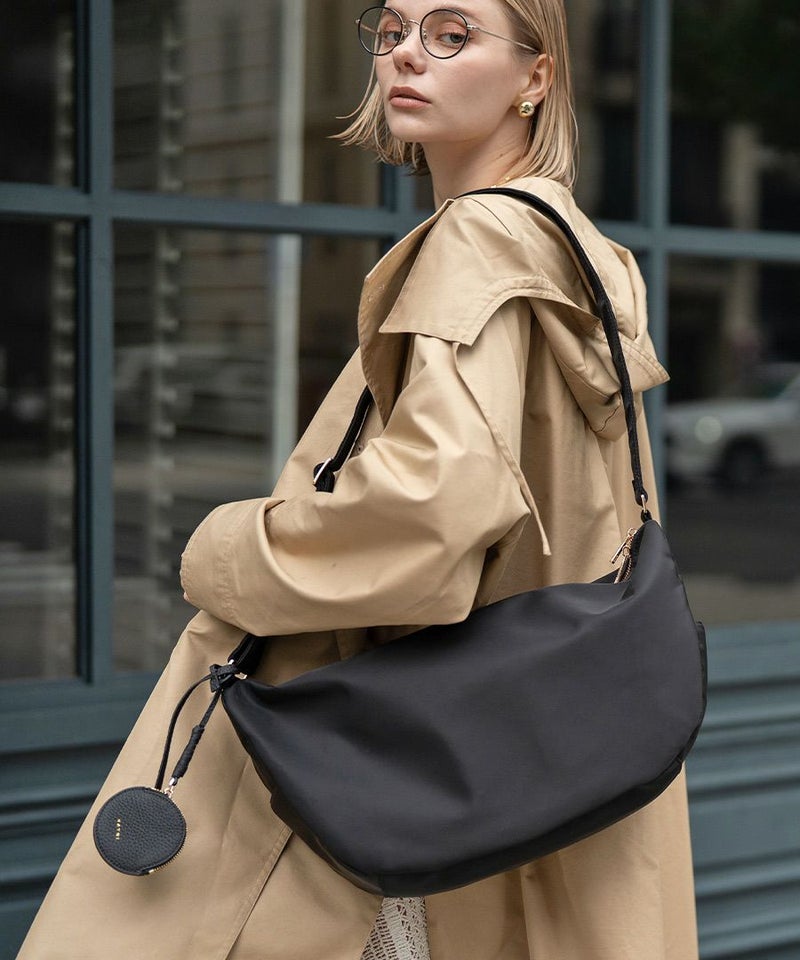 池田真子 コラボ ショルダーバッグ ショルダー ツキ ナイロン ナイロンショルダーバッグ 大容量 マザーズバッグ