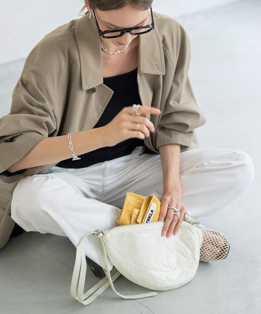 本革 バディバッグ ショルダーバッグ 月形バッグ Arlles アルル